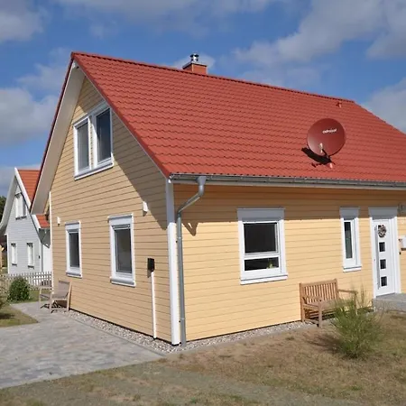 In With Swimming Pool Nyaraló Warin