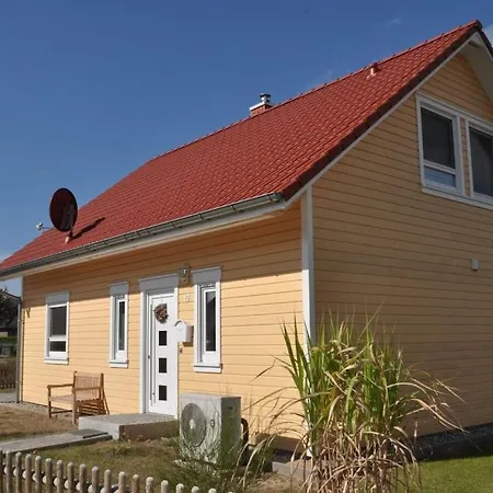 In With Swimming Pool Nyaraló Warin