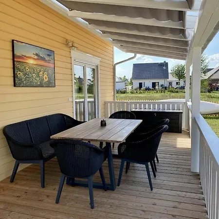 In With Swimming Pool Nyaraló Warin