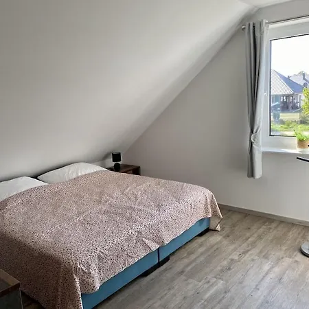 In With Swimming Pool Nyaraló *