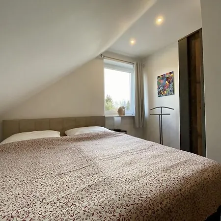 In With Swimming Pool Warin