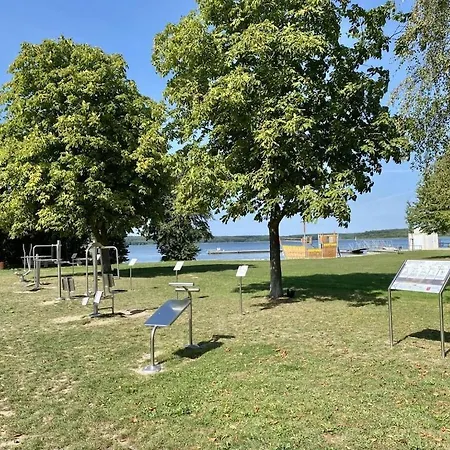 In With Swimming Pool Nyaraló