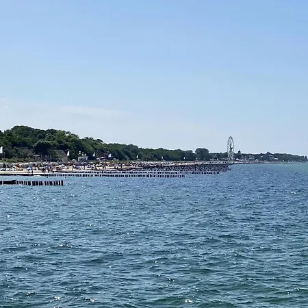 In With Swimming Pool Nyaraló